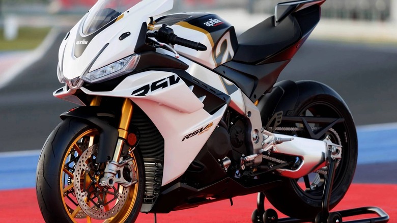 Aprilia RSV4 1100