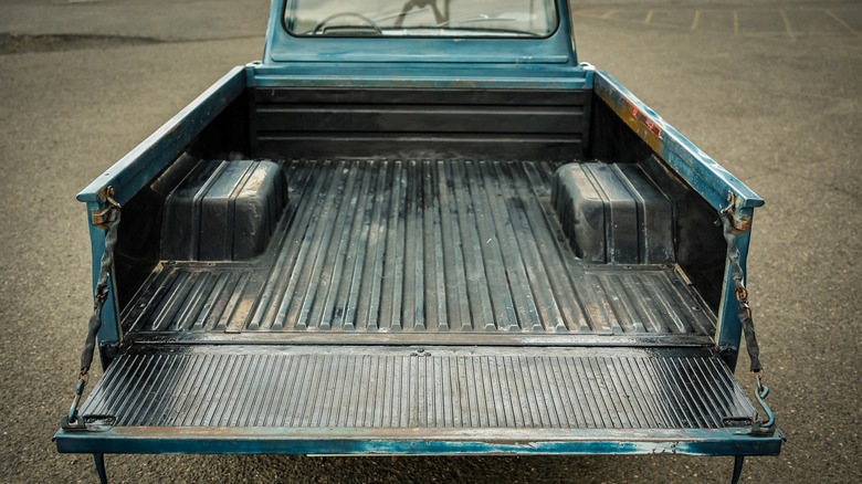 Pickup truck bed