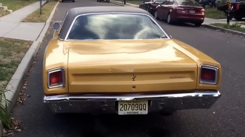 1969 Plymouth Roadrunner in Bahama Yellow