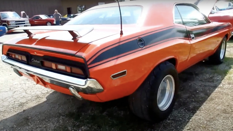 Dodge Challenger in Hemi Orange