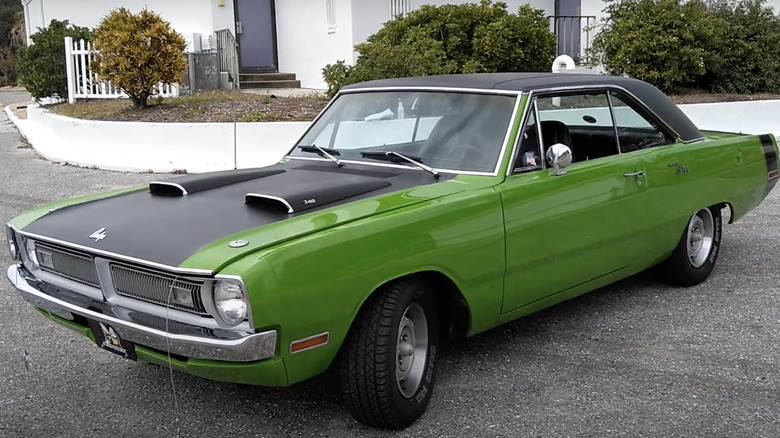 Dodge Dart Swinger in Sassy Grass