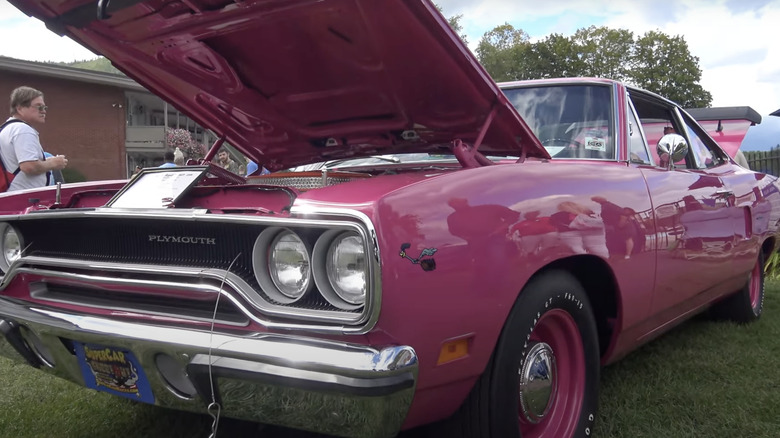 1970 Plymouth Roadrunner in Panther Pink