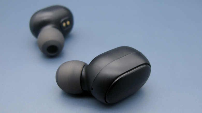 wireless earbuds