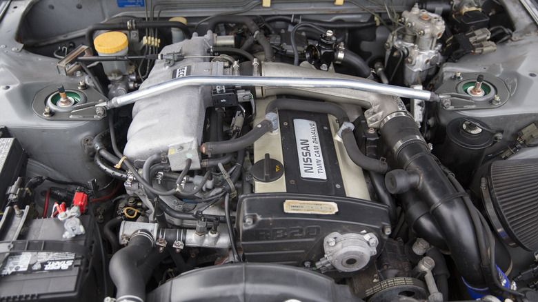 RB20DET Nissan Skyline engine bay