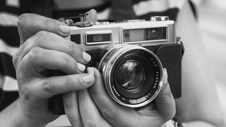 rangefinder camera