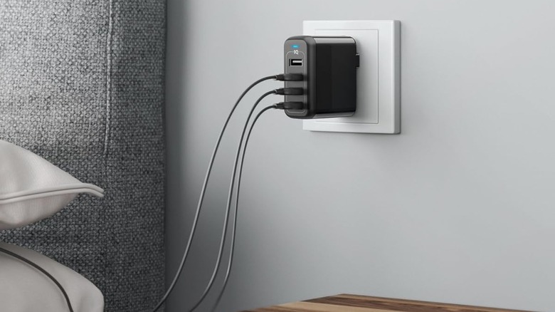 Anker PowerPort 4 charger