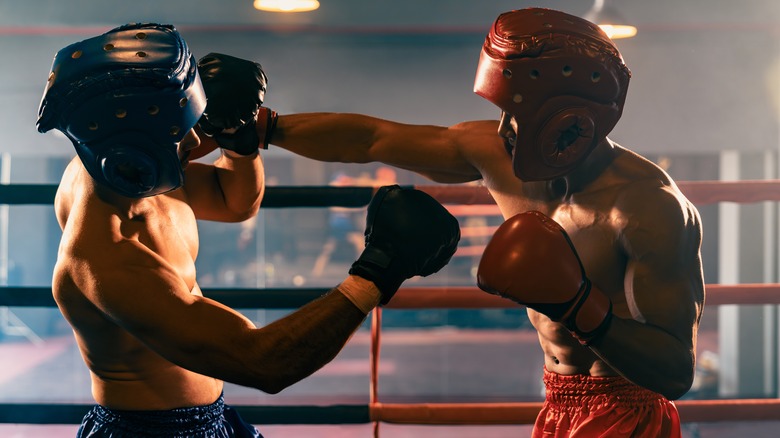 two men boxing