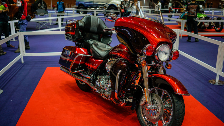 Harley-Davidson Electra Glide show display