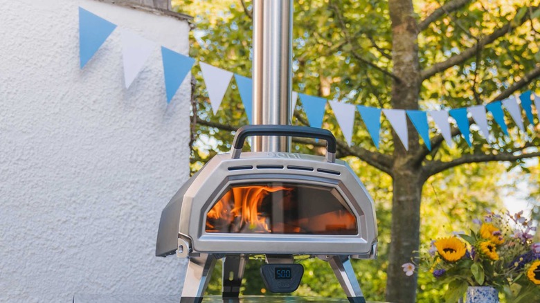 Ooni Karu 16 Pizza Oven