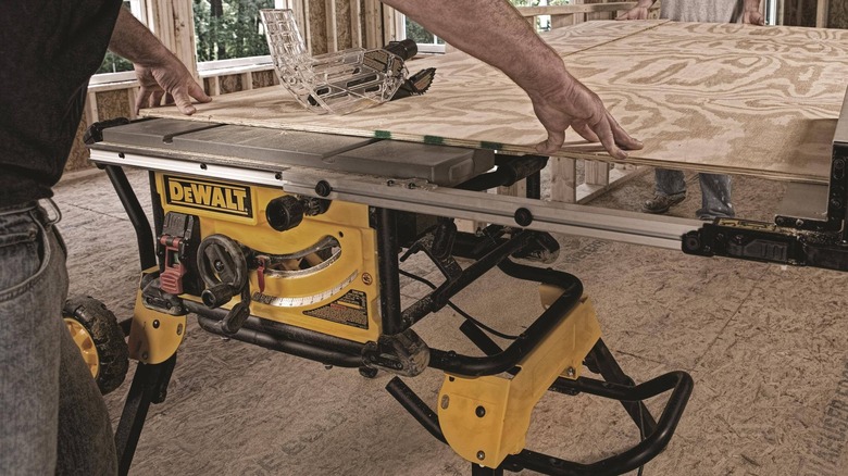 DeWalt 10-Inch Jobsite Table Saw