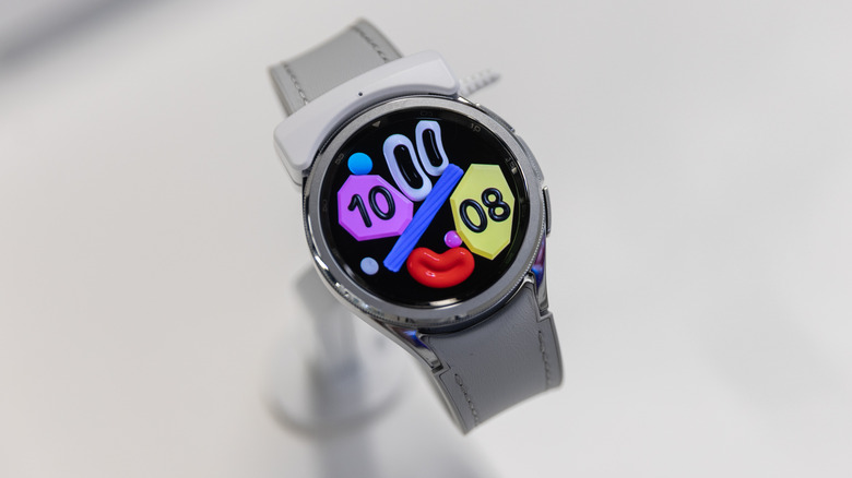 A Samsung Galaxt Watch 6 Classic