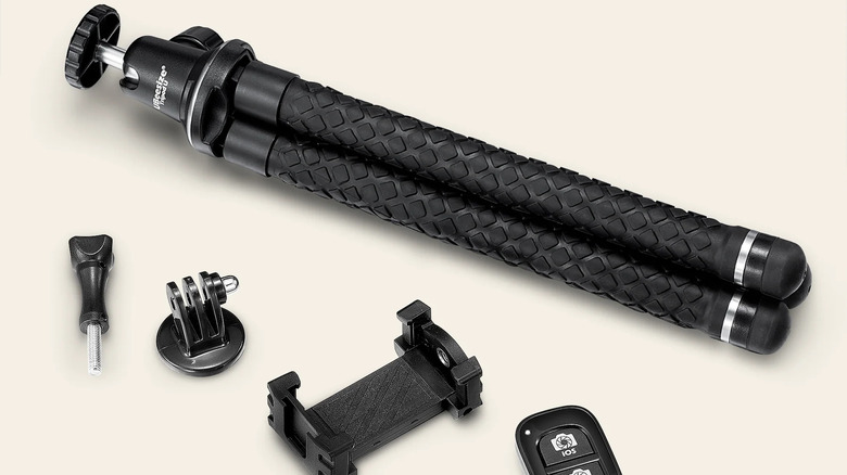 UBeesize tripod with accessories