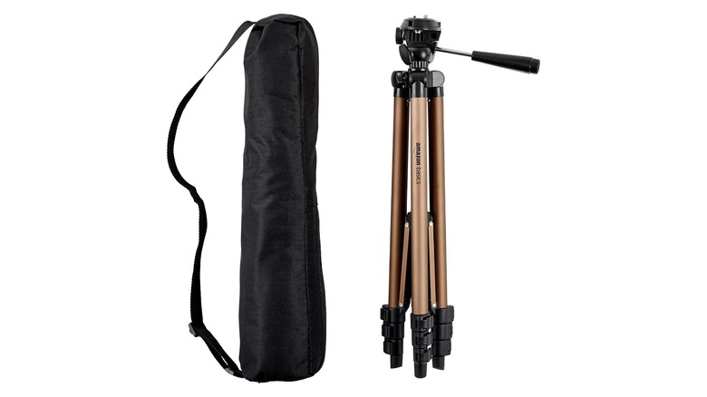 Amazon Basics Lightweight Camera Tripod and carrying bag