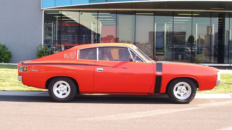 VH Valiant Charger R/T Six-Pack