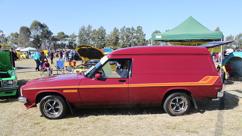 Holden HZ Sandman