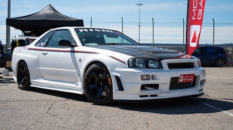 Nissan Skyline R34 GT-R