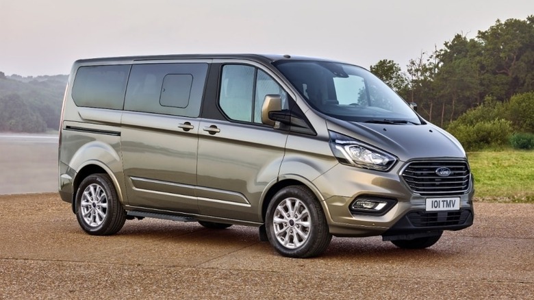 Ford Tourneo Custom van