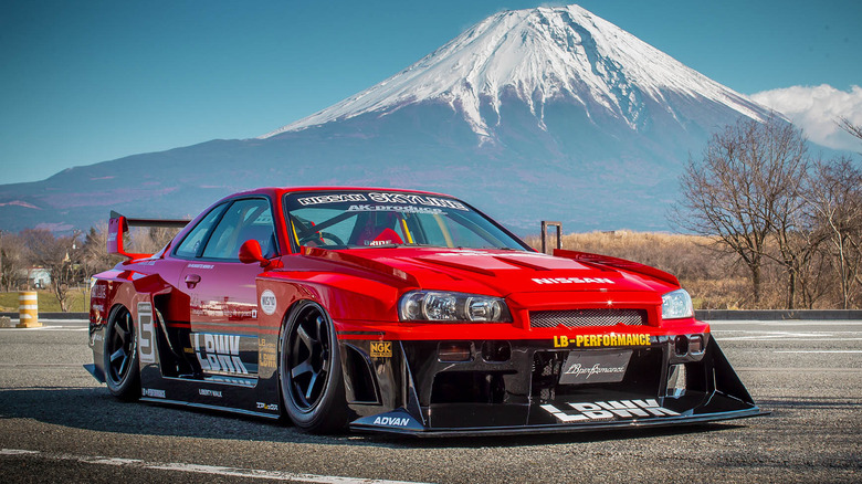 Liberty Walk Nissan Skyline GT-R R34