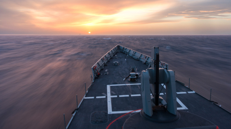 View of the horizon from the ocean on a speeding frigate