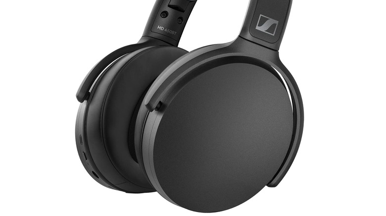 Sennheiser HD 450BT in black color