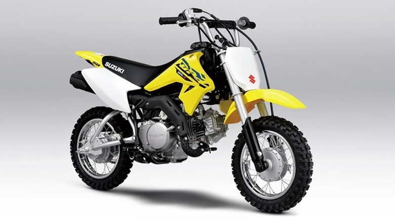 Suzuki DR-Z50 side view render