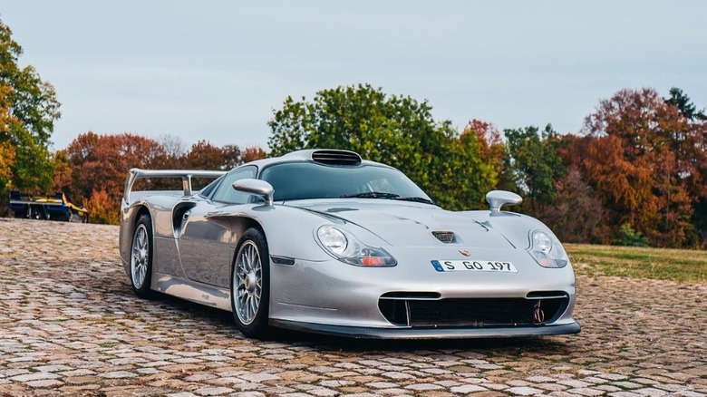 Porsche 911 GT1 parked