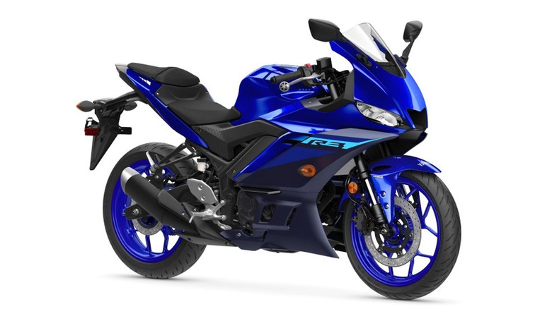 blue yamaha yzf-r3