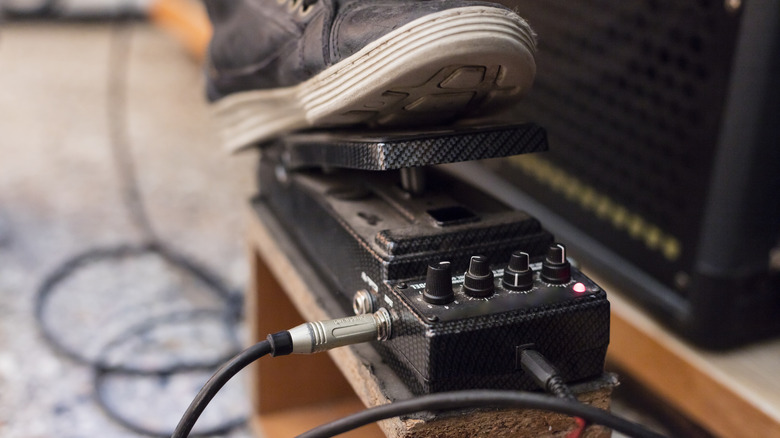 foot on volume pedal