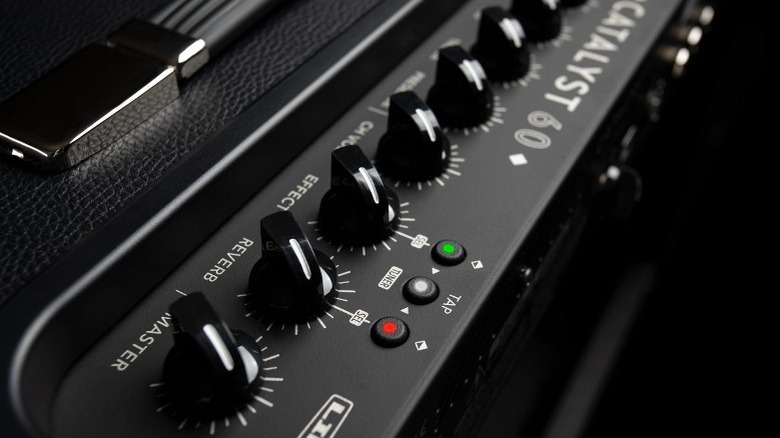 closeup Line 6 Catalyst 100 amp