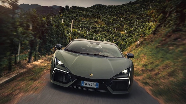 Lamborghini Revuelto in countryside