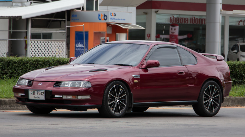 Red 1996 Honda Prelude Si coupe