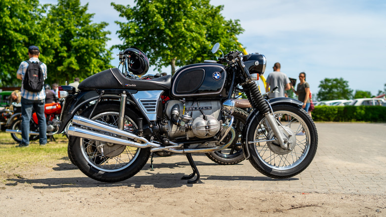 BMW R75/5 at motorcycle show