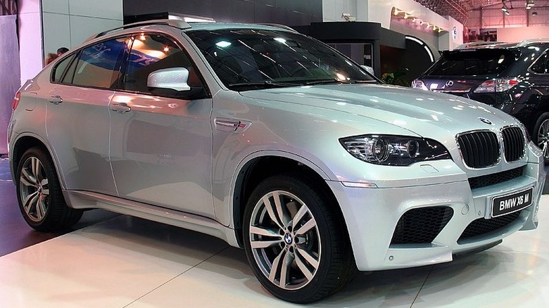 BMW E71 X6 in showroom 