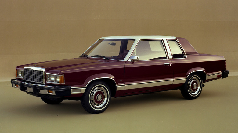 1981 Ford Granada with vinyl top, front-left three-quarter view