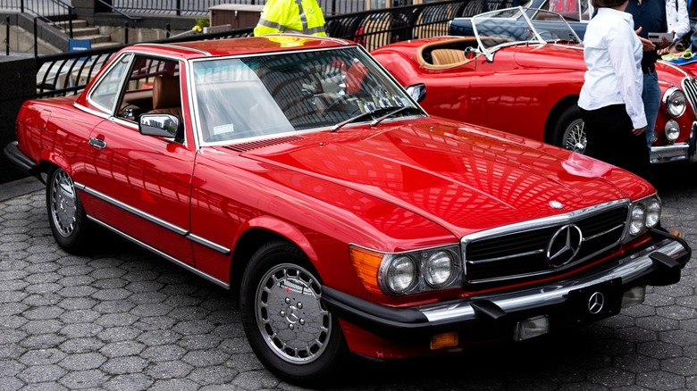 R107 Mercedes-Benz 560SL