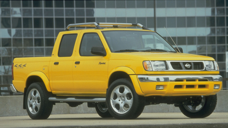 yellow 2000 Nissan Frontier