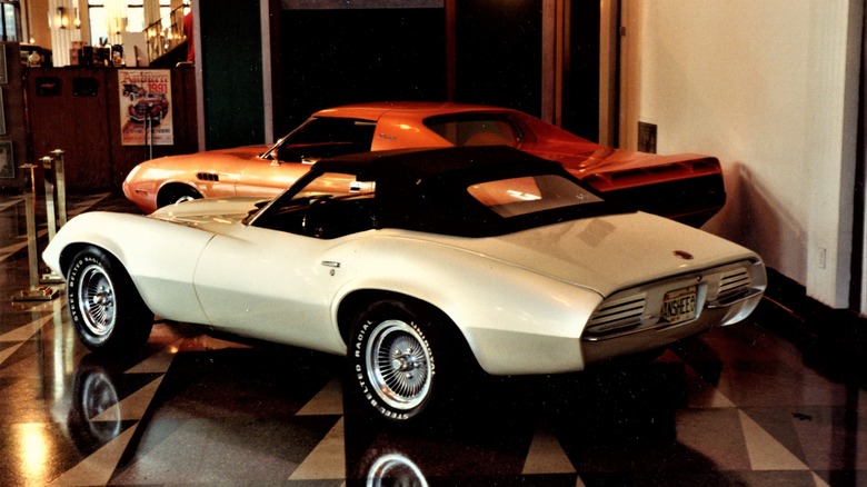 Pontiac Banshee Concept Car