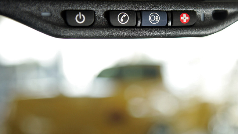 OnStar button in automobile