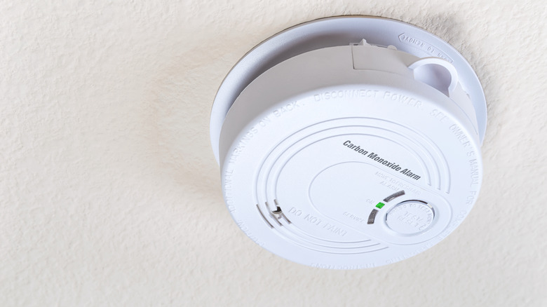 Carbon monoxide detector