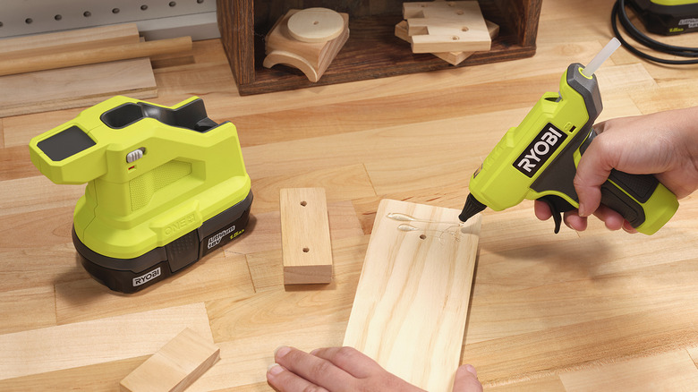 Ryobi compact glue gun