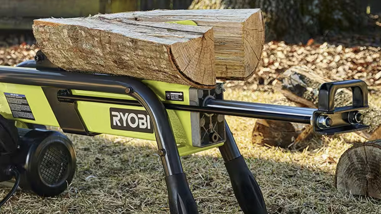 Ryobi log splitter cutting log