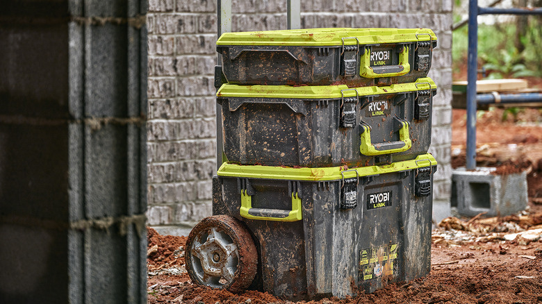 Ryobi rolling toolbox