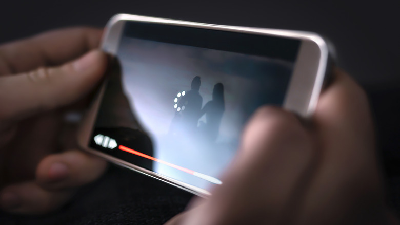 Smartphone video buffering