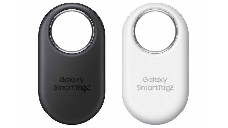 Samsung SmartTag2 in black and white