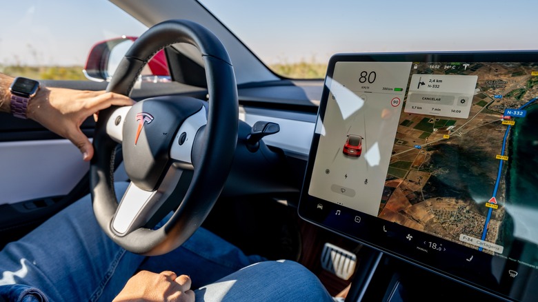 using navigation in Tesla