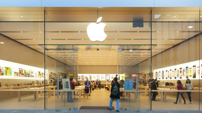 Entrance of an Apple store