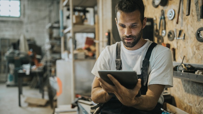 Person browsing on a tablet