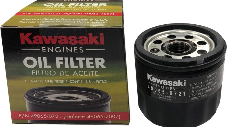 Kawasaki oil filter and box