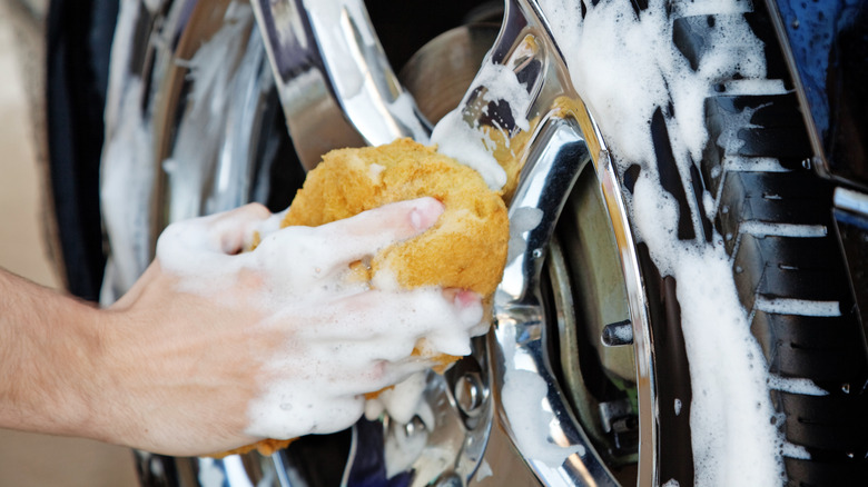 washing a car wheel