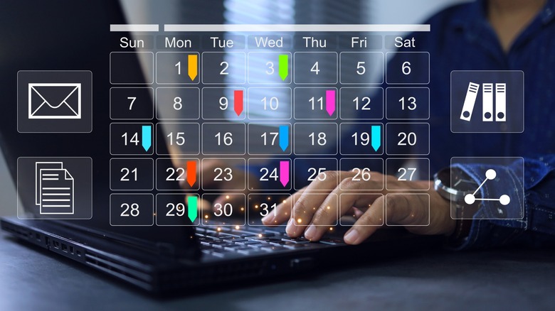 Digital calendar with tabs